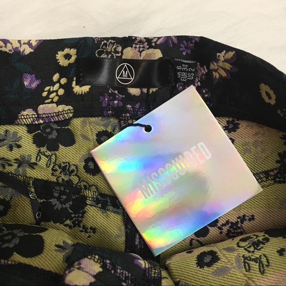 Missguided Jacquard Floral Frayed Edge Miniskirt - Picture 5 of 8
